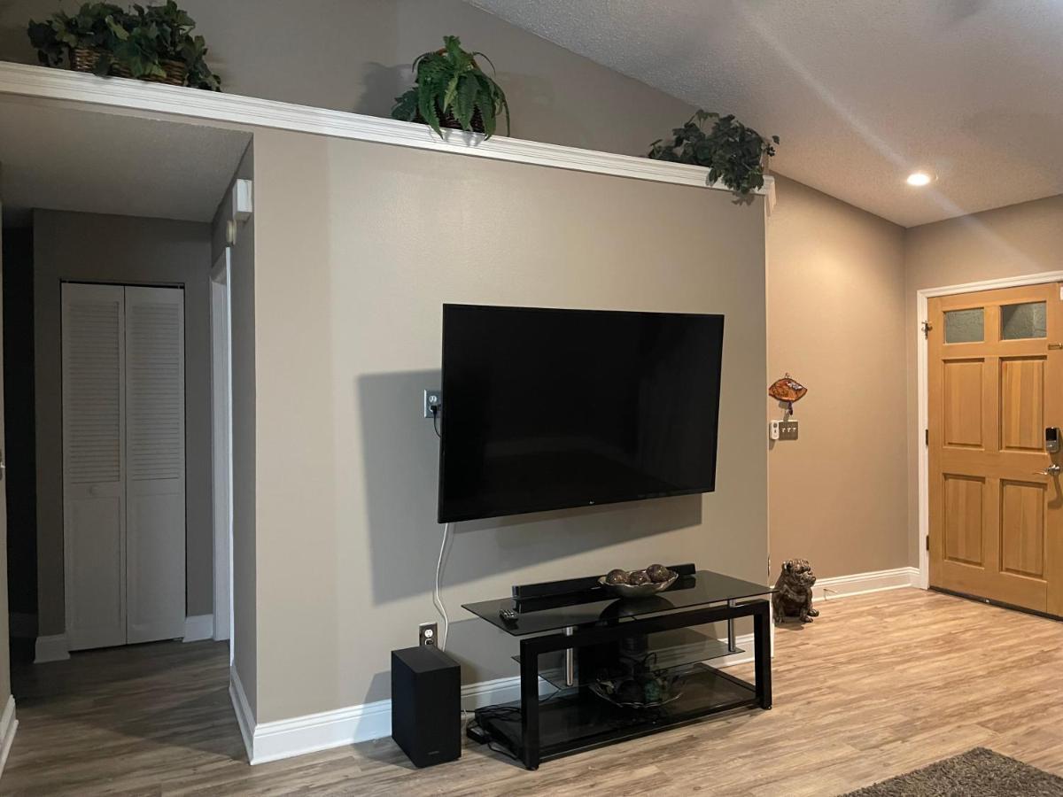 Cozy 3 Bedroom Home Close To Everything In Tampa! Dış mekan fotoğraf