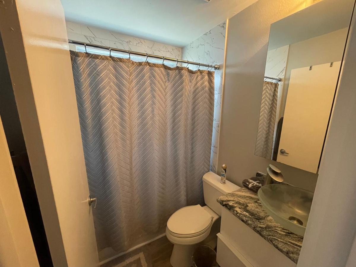 Cozy 3 Bedroom Home Close To Everything In Tampa! Dış mekan fotoğraf